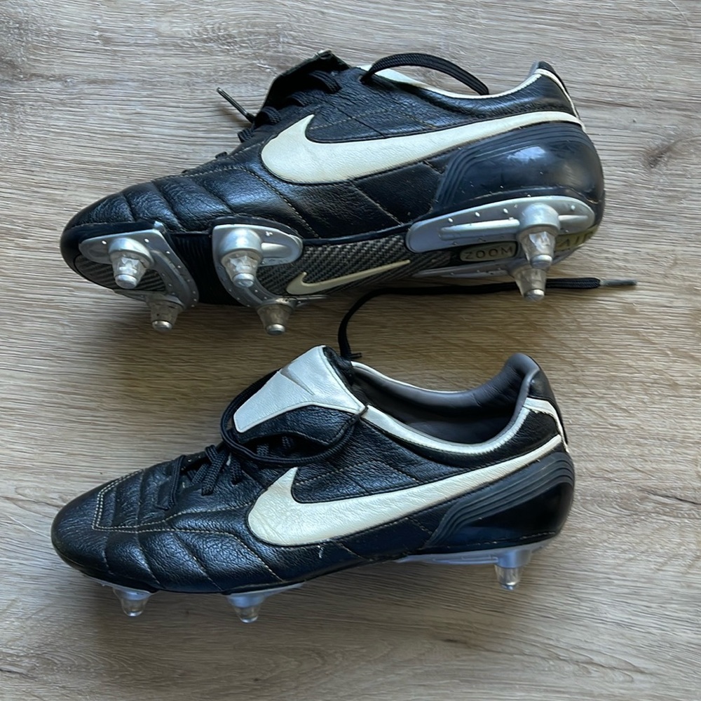 Men’s Nike Tiempo SG Soft Ground Cleats Size 8